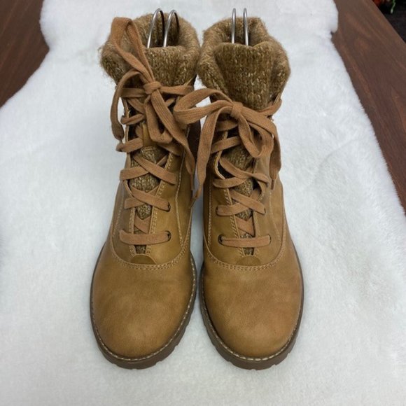 American Eagle‎ Chunky Heel Ankle Boots Lace Up Sweater Top, size 9 - Picture 3 of 13